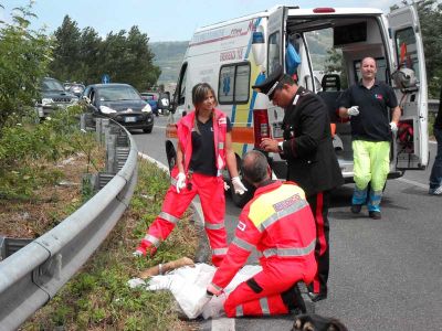 L'uomo è stato trovato sul ciglio della strada